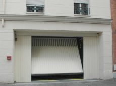 Porte de garage battante SIB - Automatismes et Portes à Paris, Versailles,  Yvelines