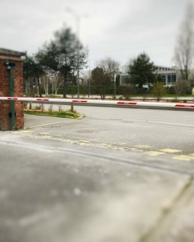 Barrière levante FAAC B614