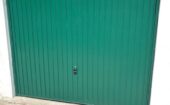 Porte de garage Hormann Berry N80 coloris vert mousse RAL6005
