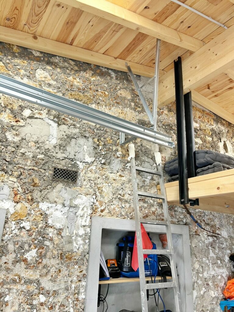 Zoom sur l'installation d'une porte de garage